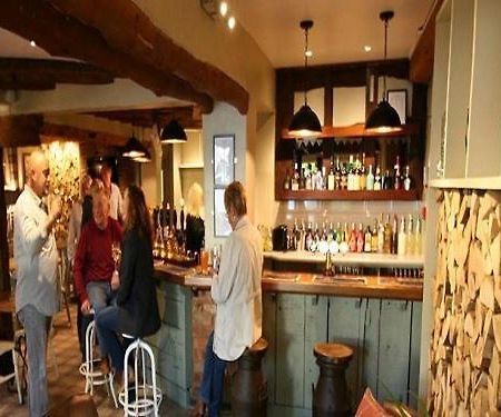 The Fox & Hounds Hotel Swindon Kamer foto
