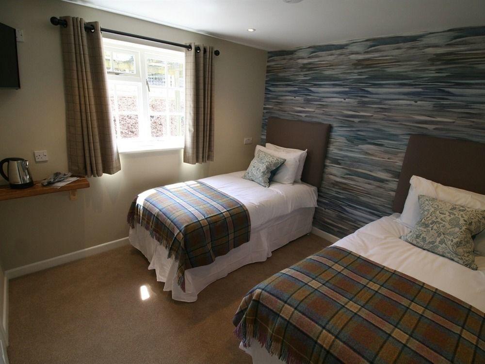 The Fox & Hounds Hotel Swindon Buitenkant foto