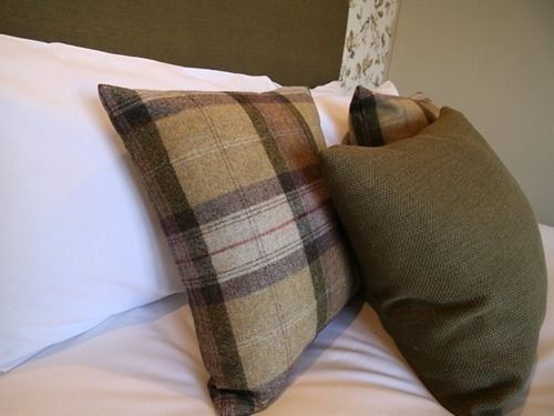 The Fox & Hounds Hotel Swindon Buitenkant foto